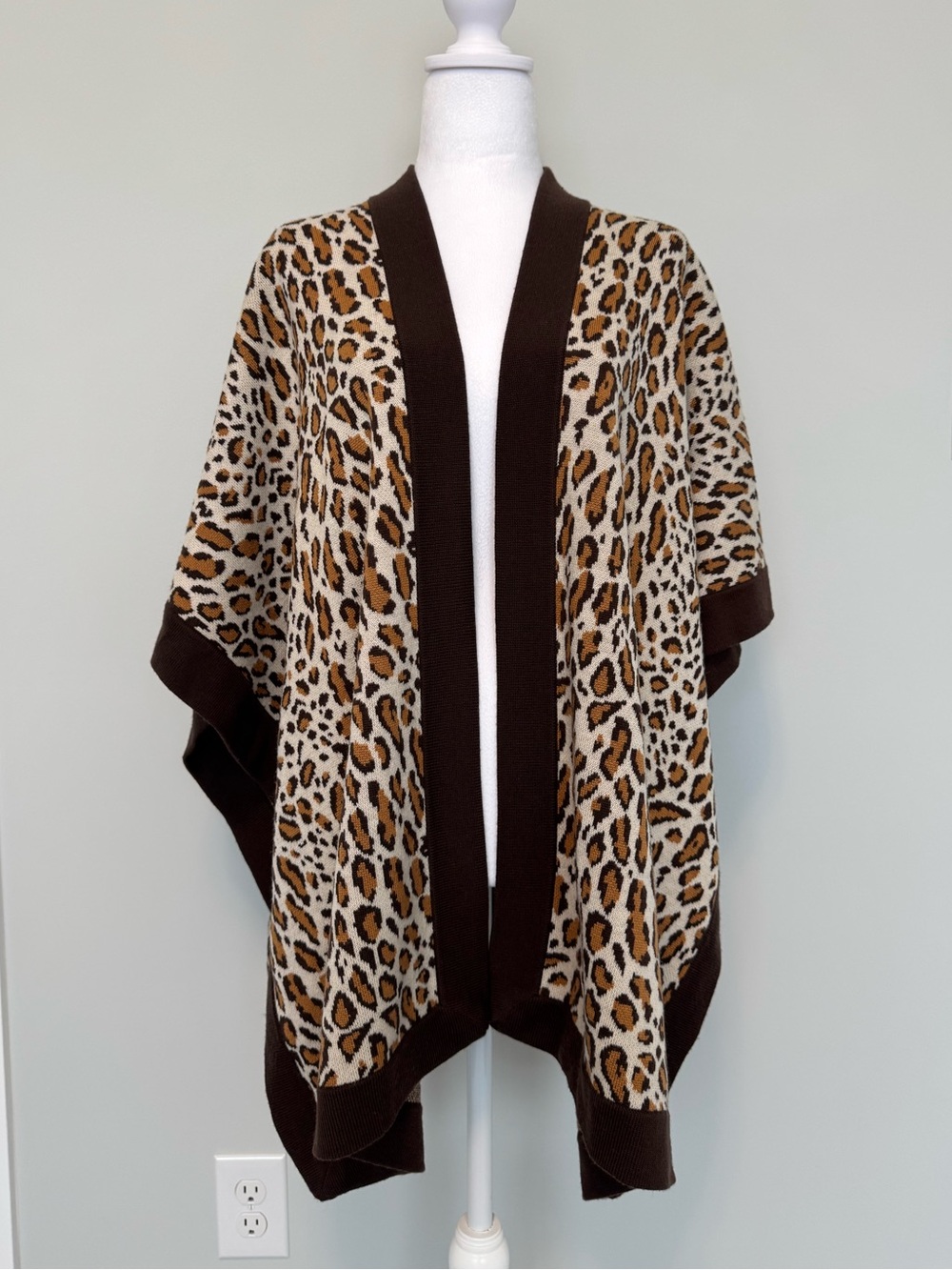 Sutton Studio 100% Merino Wool Leopard Print Open Front Cape Wrap Brown One Size